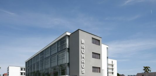 Bauhaus – Ngôi trường thiết kế có ảnh hưởng lớn nhất đến nghệ thuật kỉ niệm 100 năm thành lập