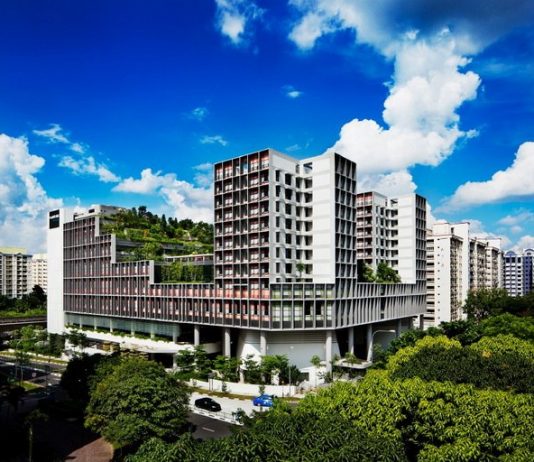 Khu chung cư phức hợp với công viên cây xanh trên mái ở Singapore